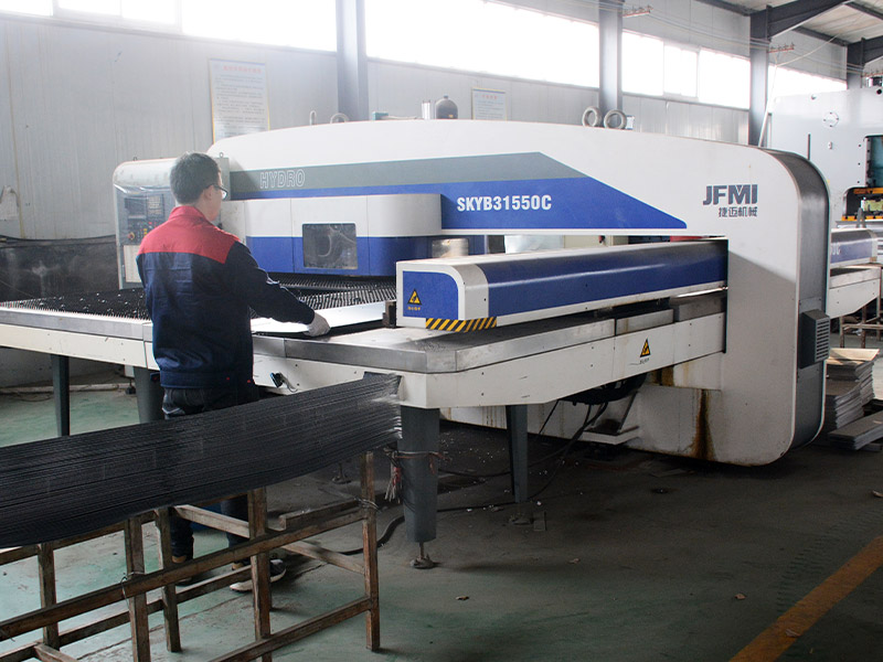 全自動(dòng)數(shù)控沖床