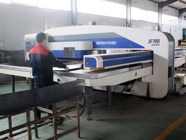 全自動數(shù)控沖床