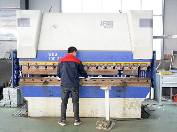 全自動數(shù)控折彎機(jī)